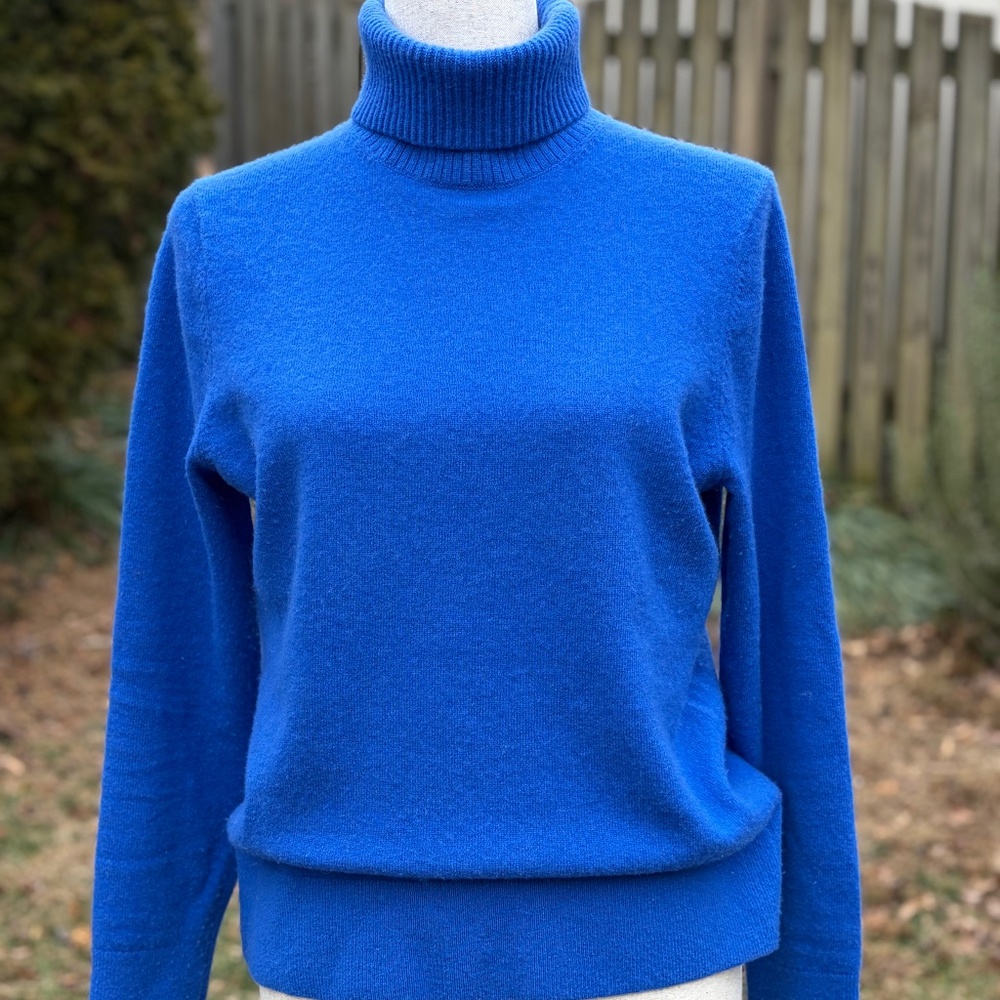 Lands’ End 100% Cashmere Turtleneck Sweater Medium Bright Blue